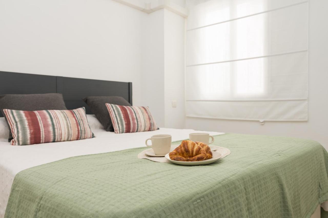 Precioso Apartamento Con Habitacion Separada En Centro Historico De Malaga Exterior photo