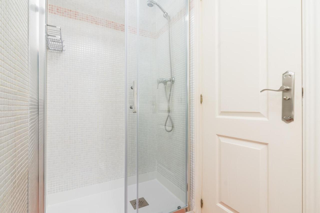 Precioso Apartamento Con Habitacion Separada En Centro Historico De Malaga Exterior photo