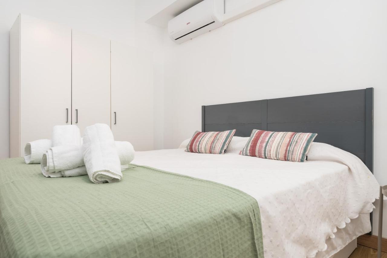 Precioso Apartamento Con Habitacion Separada En Centro Historico De Malaga Exterior photo